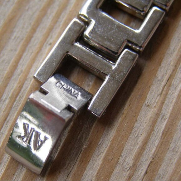 New ANNE KLEIN Silver Metal Analog Watch Japan Movt Quartz - Picture 7 of 8